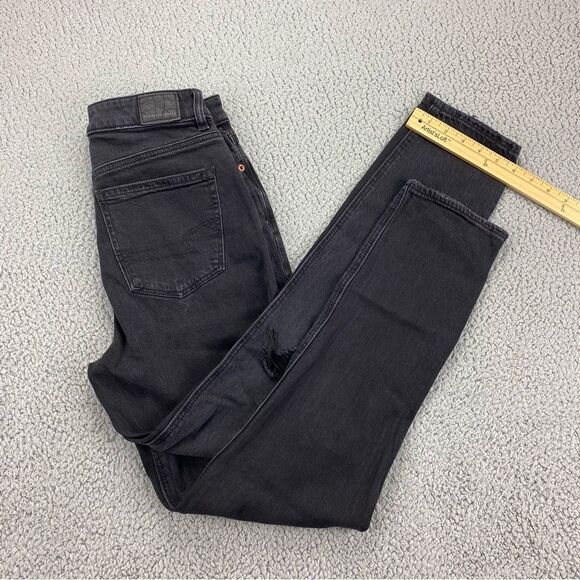 American Eagle Women's Strigid High-Waisted Stretch Mom Jean  | Size: 2 Regular - Picture 7 of 15